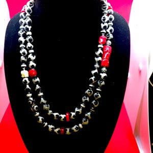 Handmade Black and White Agate Necklace